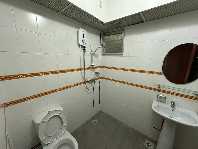 No Landlord. Free cleaning. Suits a single guy, Ghim Moh Link, Room Rental, 150 sqft, HDB Flat For Rent, by Jay Hung, 25446647 - PropertyGuru.com.sg