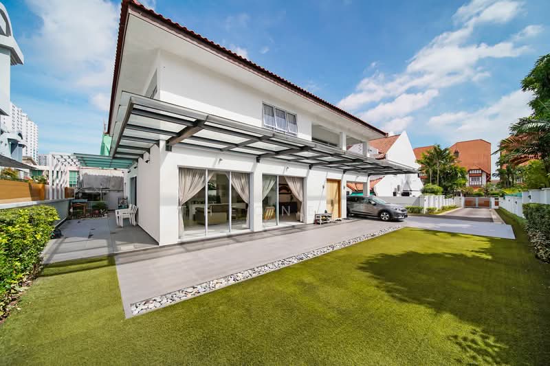 Freehold detached home huge land size 7200 sqft, , 5 Bedrooms, 7,200 sqft, Detached House For Sale, by Theone ., 25447064 - PropertyGuru.com.sg