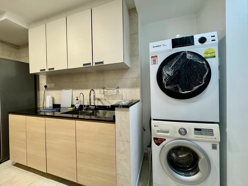 Lakeholmz, 82 Corporation Road, Room Rental, 160 sqft, Condominium For Rent, by Reena Tan, 25447750 - PropertyGuru.com.sg