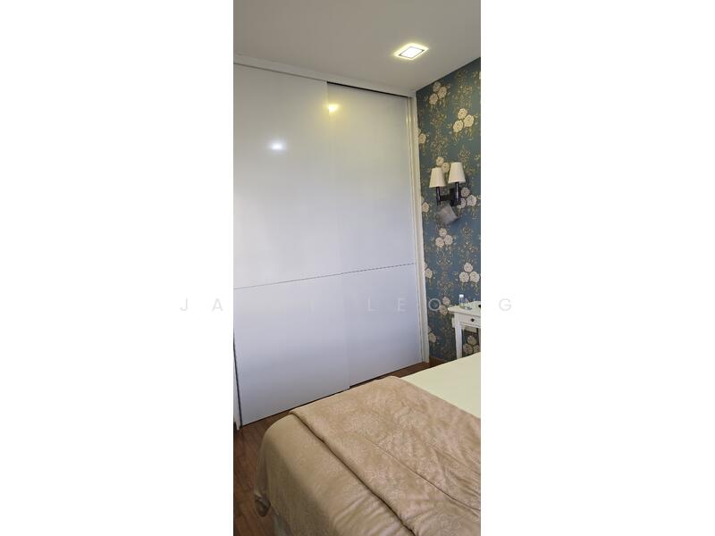 For Rent - Waterfront Gold