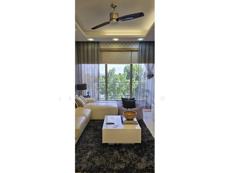 For Rent - Waterfront Gold