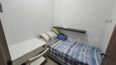 For Rent - UE Square