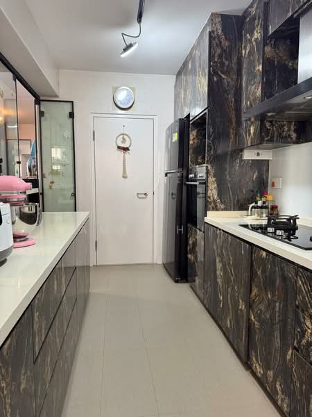 458B Sengkang West Road, 458B Sengkang West Road, 3 Bedrooms, 1,216 sqft, HDB Flat For Sale, by Amy Chua, 25448492 - kitchen - PropertyGuru.com.sg