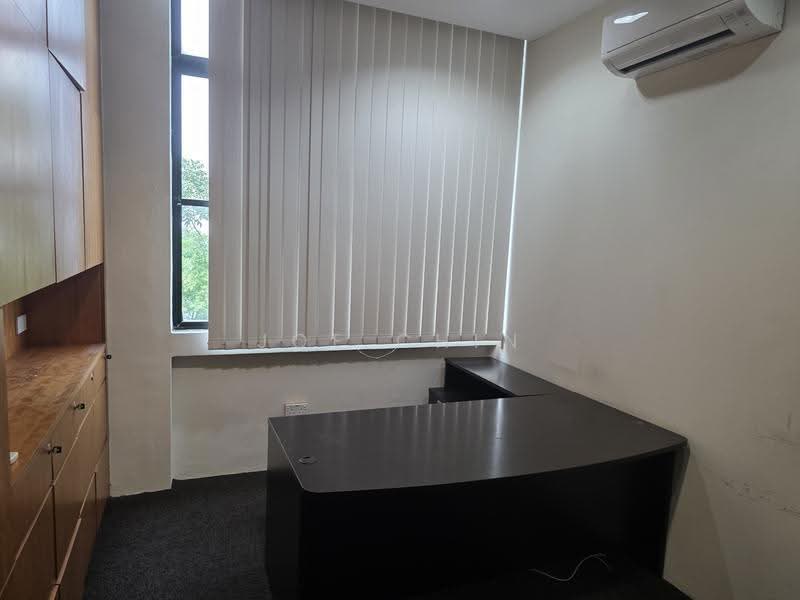 Henderson Industrial Park, 205 Henderson Road, Alexandra / Commonwealth, 6,086 sqft, Light Industrial (B1) For Rent, by Joe Chin, 25448576 - Study - CommercialGuru.com.sg