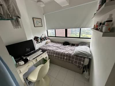 For Rent - Lucky Plaza