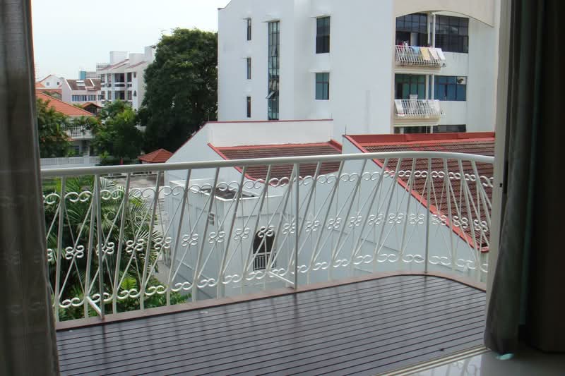 Katong Gardens, 235 Tembeling Road, 4 Bedrooms, 2,350 sqft, Condominium For Rent, by Christina Teng, 2544928 - balcony w wooden decking - PropertyGuru.com.sg