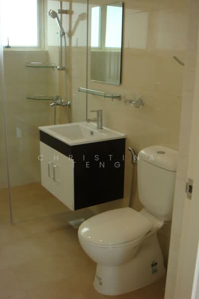 Katong Gardens, 235 Tembeling Road, 4 Bedrooms, 2,350 sqft, Condominium For Rent, by Christina Teng, 2544928 - renovated bathrooms - PropertyGuru.com.sg