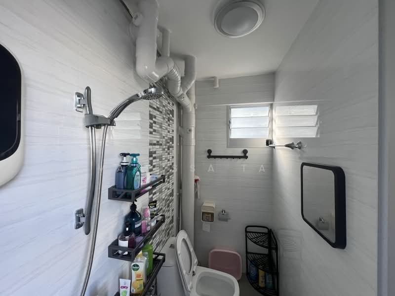 152 Serangoon North Avenue 1, 152 Serangoon North Avenue 1, Room Rental, 200 sqft, HDB Flat For Rent, by Vanessa Tan, 25449397 - PropertyGuru.com.sg