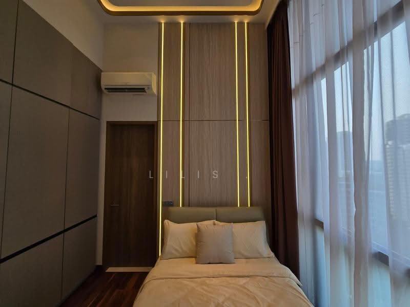 Goodwood Grand, 16 Balmoral Road, Tanglin / Holland / Bukit Timah, 3 Bedrooms, 2,142 sqft, Apartment For Sale, by Lilis ., 25449571 - Bedroom - PropertyGuru.com.sg