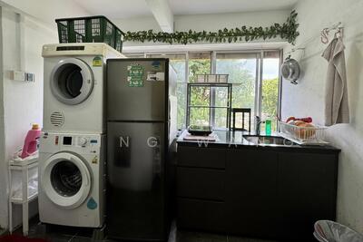 For Rent - People's Park Complex