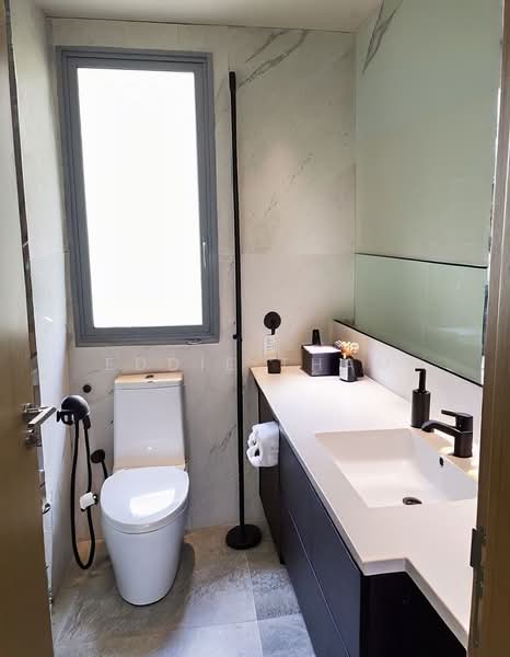 Seastrand, 5 Pasir Ris Link, 1 Bedroom, 592 sqft, Condominium For Sale, by Eddie Tham, 25450290 - PropertyGuru.com.sg