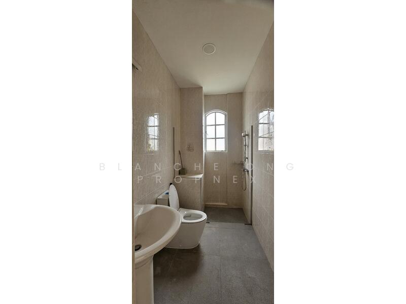 For Rent - Mountbatten Road