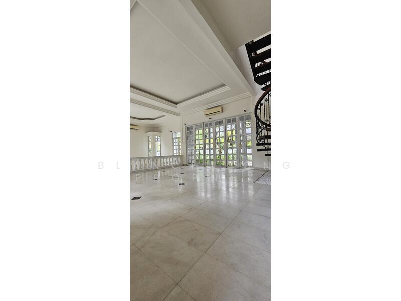 For Rent - Mountbatten Road