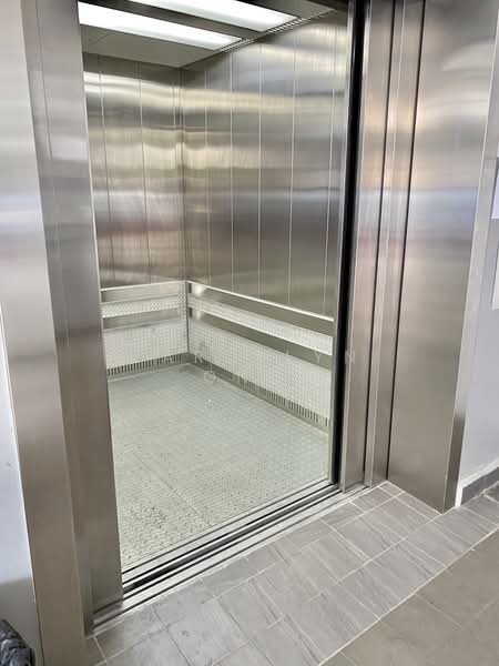 Kong Beng Industrial Building, 41 Jalan Pemimpin, 845 sqft, Light Industrial (B1) For Rent, by Carollyn Ong, 25451197 - Lift - CommercialGuru.com.sg