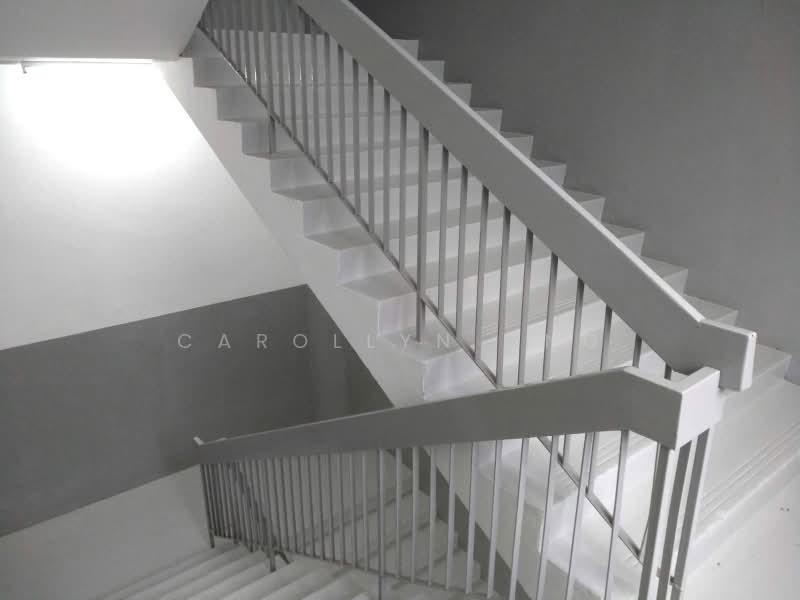 Kong Beng Industrial Building, 41 Jalan Pemimpin, 845 sqft, Light Industrial (B1) For Rent, by Carollyn Ong, 25451197 - Staircase - CommercialGuru.com.sg