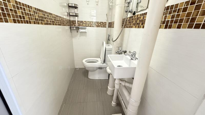 For Rent - 113 Commonwealth Crescent