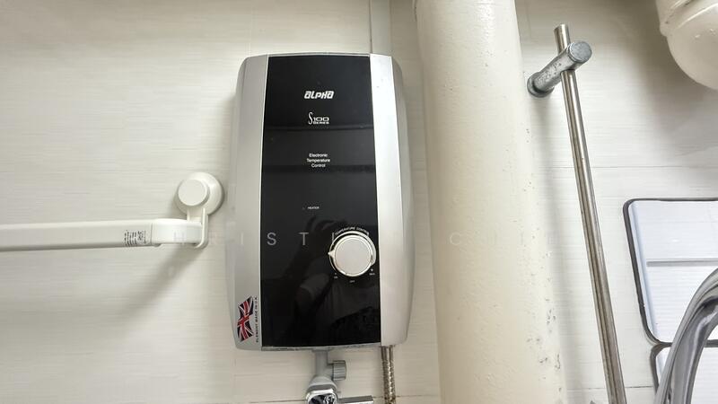 For Rent - 113 Commonwealth Crescent