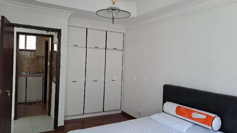 For Rent - Roxy Square