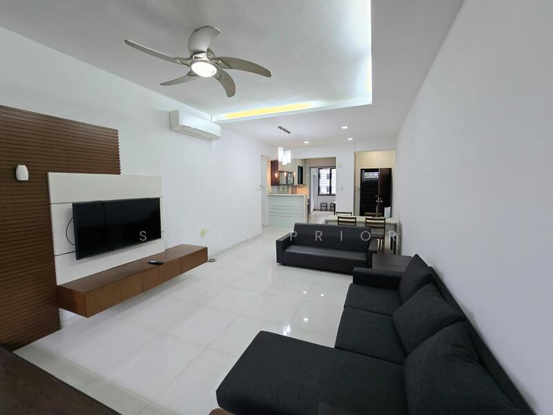 Holland 2 Bed 2 Bath Warner Court, Holland Avenue, 2 Bedrooms, 1,140 sqft, Condominium For Sale, by Susan Prior, 25455489 - PropertyGuru.com.sg