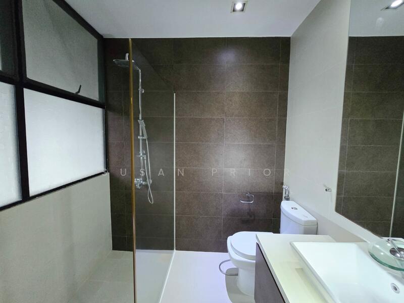 Holland 2 Bed 2 Bath Warner Court, Holland Avenue, 2 Bedrooms, 1,140 sqft, Condominium For Sale, by Susan Prior, 25455489 - PropertyGuru.com.sg
