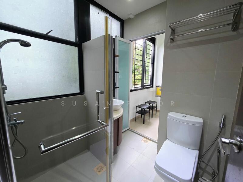 Holland 2 Bed 2 Bath Warner Court, Holland Avenue, 2 Bedrooms, 1,140 sqft, Condominium For Sale, by Susan Prior, 25455489 - PropertyGuru.com.sg