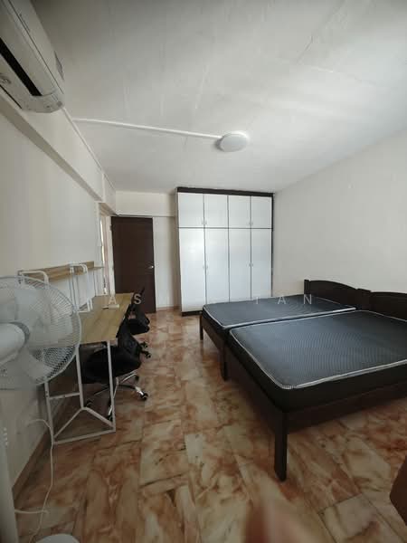 232 Hougang Avenue 1, 232 Hougang Avenue 1, Room Rental, 150 sqft, HDB Flat For Rent, by Yasmin Tan, 25456860 - PropertyGuru.com.sg