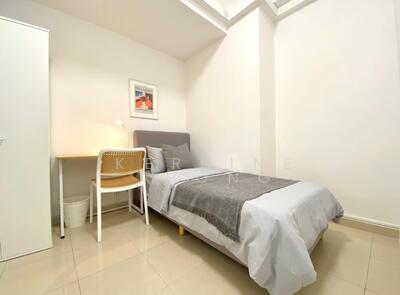 For Rent - International Plaza