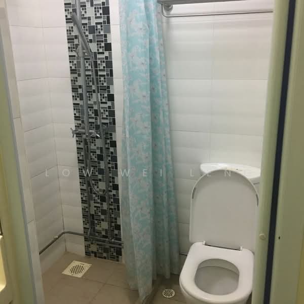 302 Ang Mo Kio Avenue 3, 302 Ang Mo Kio Avenue 3, 2 Bedrooms, 721 sqft, HDB Flat For Rent, by Low Wei Leng, 25457537 - PropertyGuru.com.sg
