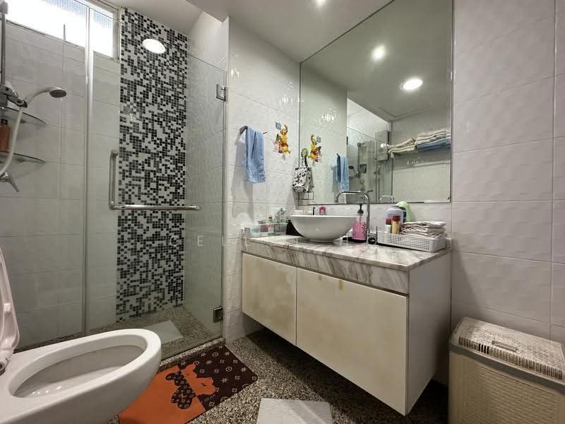 Mandarin Gardens, 7 Siglap Road, East Coast / Marine Parade, Room Rental, 200 sqft, Condominium For Rent, by Celest Ho, 25457572 - PropertyGuru.com.sg