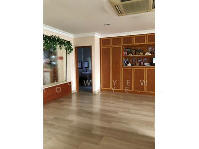 For Sale - The Vantage