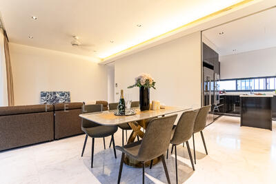 For Sale - Sui Generis