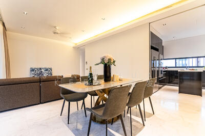 For Sale - Sui Generis