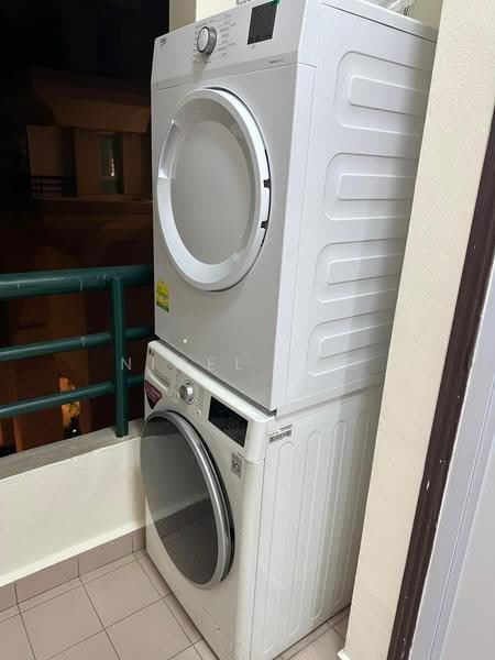 Parkshore, 201 Tanjong Rhu Road, East Coast / Marine Parade, Room Rental, 120 sqft, Condominium For Rent, by Nigel Eng, 25458425 - PropertyGuru.com.sg