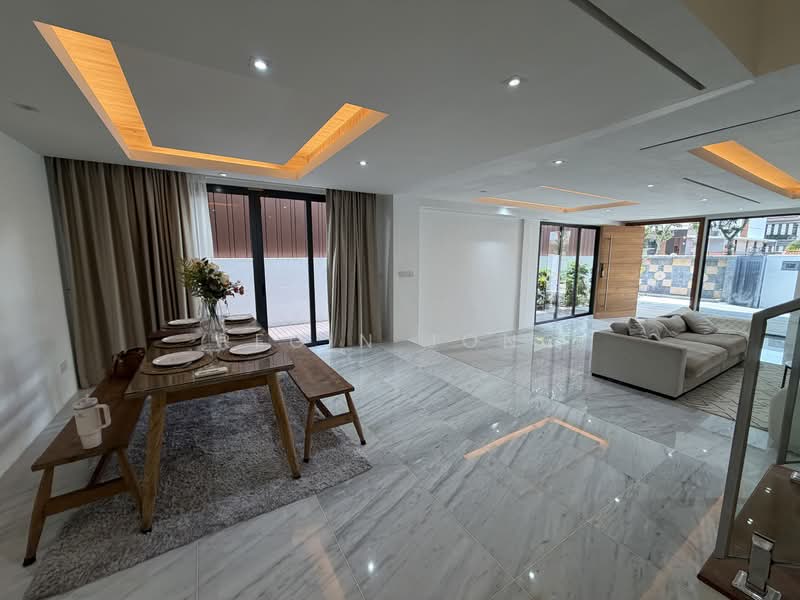 For Sale - Opera Estate