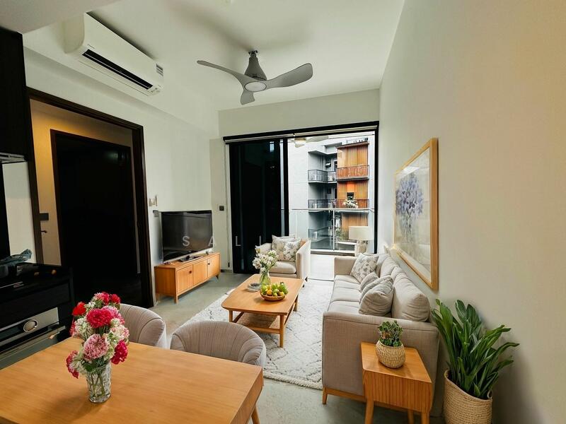 The furniture is for illustrations purposes. Not actual furniture provided