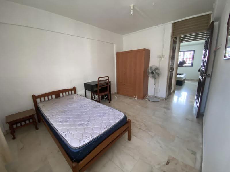 142 Yishun Ring Road, 142 Yishun Ring Road, Sembawang / Yishun, Room Rental, 100 sqft, HDB Flat For Rent, by Ricky Ng, 25459985 - Bedroom - PropertyGuru.com.sg