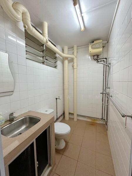 For Rent - 601 Senja Road