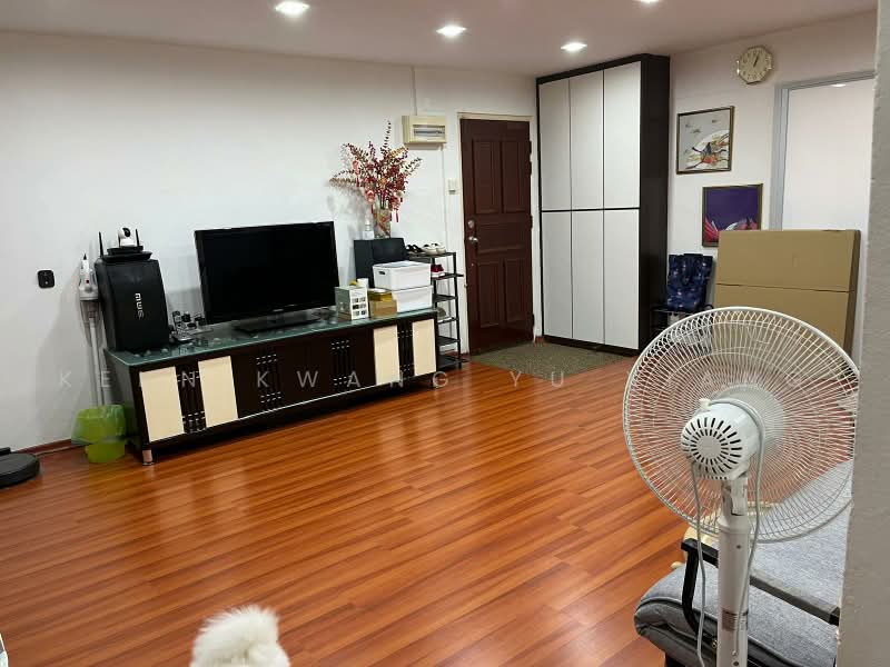 327 Ang Mo Kio Avenue 3, 327 Ang Mo Kio Avenue 3, Room Rental, 150 sqft, HDB Flat For Rent, by Kenn Kwang Yu Xiang, 25460428 - PropertyGuru.com.sg