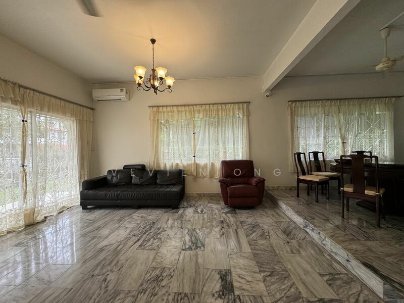 ⭐️ Corner Semi-Detached in Watten Estate ⭐️, Watten Road / Shelford Road / Tan Kah Kee, 4 Bedrooms, 2,000 sqft, Semi-Detached House For Sale, by Vevien Ong, 25461842 - PropertyGuru.com.sg