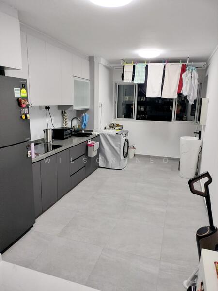 374 Clementi Avenue 4, 374 Clementi Avenue 4, Room Rental, 130 sqft, HDB Flat For Rent, by Wilson Neo, 25462127 - Kitchen and Yard - PropertyGuru.com.sg