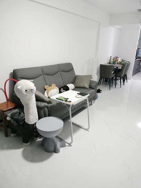 374 Clementi Avenue 4, 374 Clementi Avenue 4, Room Rental, 130 sqft, HDB Flat For Rent, by Wilson Neo, 25462127 - Living & dining hall - PropertyGuru.com.sg