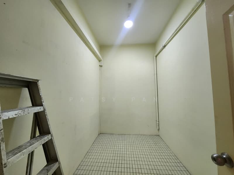 Bukit Timah/ Shelford Road, , 4 Bedrooms, 3,122 sqft, Apartment For Rent, by Patsy Pan, 25462211 - PropertyGuru.com.sg