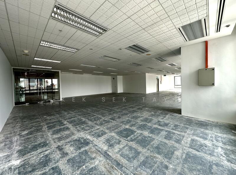 Prudential Tower, 30 Cecil Street, 2,300 sqft, Office For Rent, by Kek Sek TAY, 25463190 - CommercialGuru.com.sg