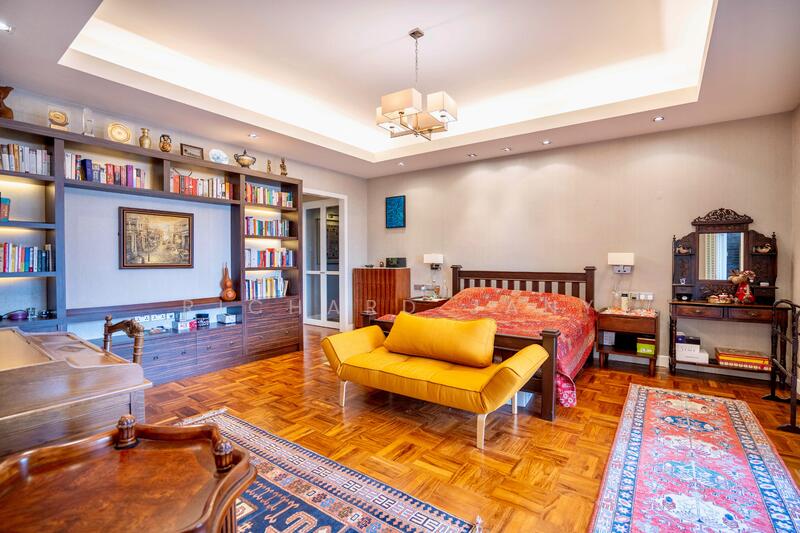 Family area downtairs 