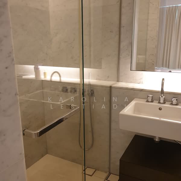 Scotts Square, 6 Scotts Road, 2 Bedrooms, 893 sqft, Apartment For Sale, by Karolina Lestiadi, 25463972 - PropertyGuru.com.sg