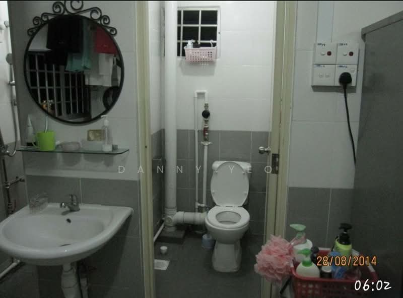 338 Ang Mo Kio Avenue 1, 338 Ang Mo Kio Avenue 1, Room Rental, 100 sqft, HDB Flat For Rent, by Danny Yeo, 25463999 - PropertyGuru.com.sg