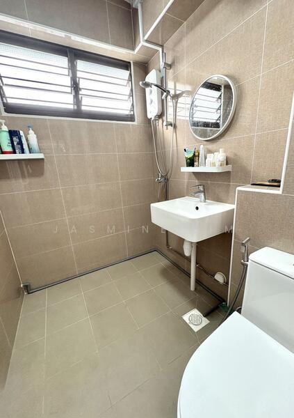 For Sale - 866 Tampines Street 83