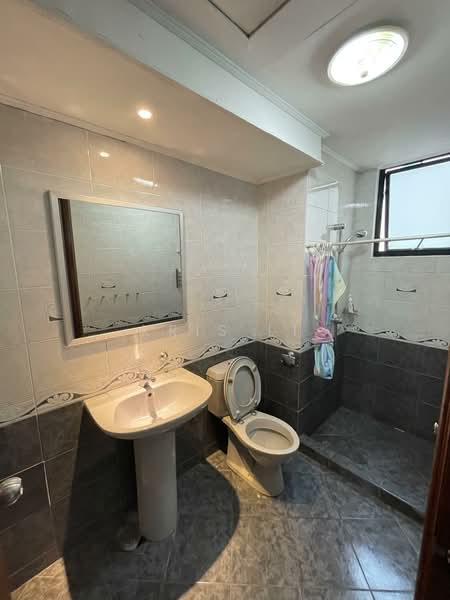 Spring Grove, 53 Grange Road, Room Rental, 150 sqft, Condominium For Rent, by Kris Li, 25464495 - PropertyGuru.com.sg