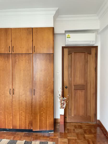 Spring Grove, 53 Grange Road, Room Rental, 150 sqft, Condominium For Rent, by Kris Li, 25464495 - PropertyGuru.com.sg