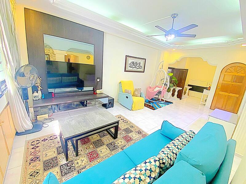 For Sale - 724 Tampines Street 71